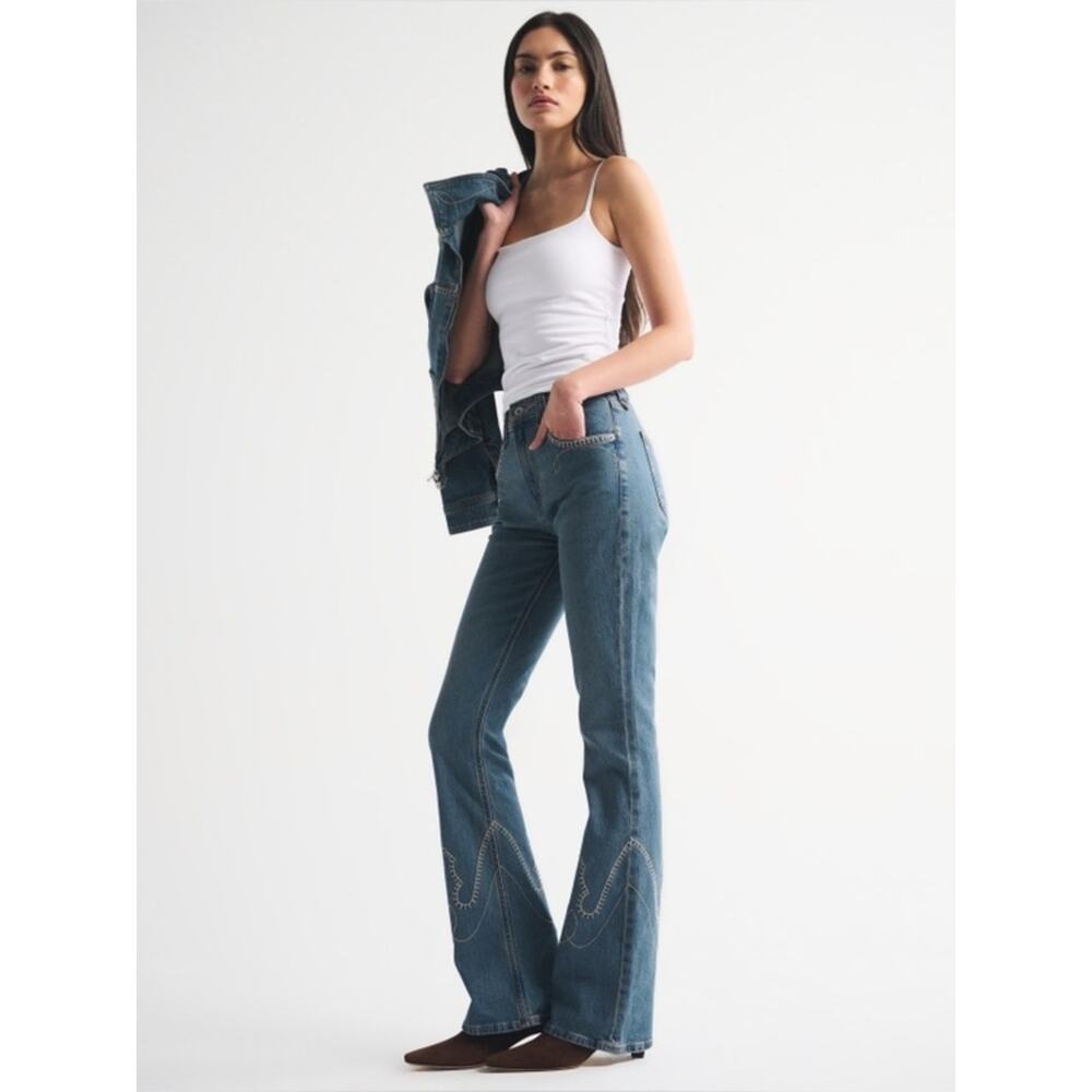 NWT Abercrombie x Kemo Sabe High Rise Bootcut Curve Love Jeans Size 28 Short
